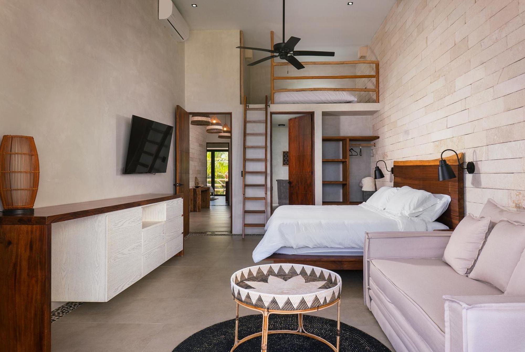 Azanik Villa Tulum